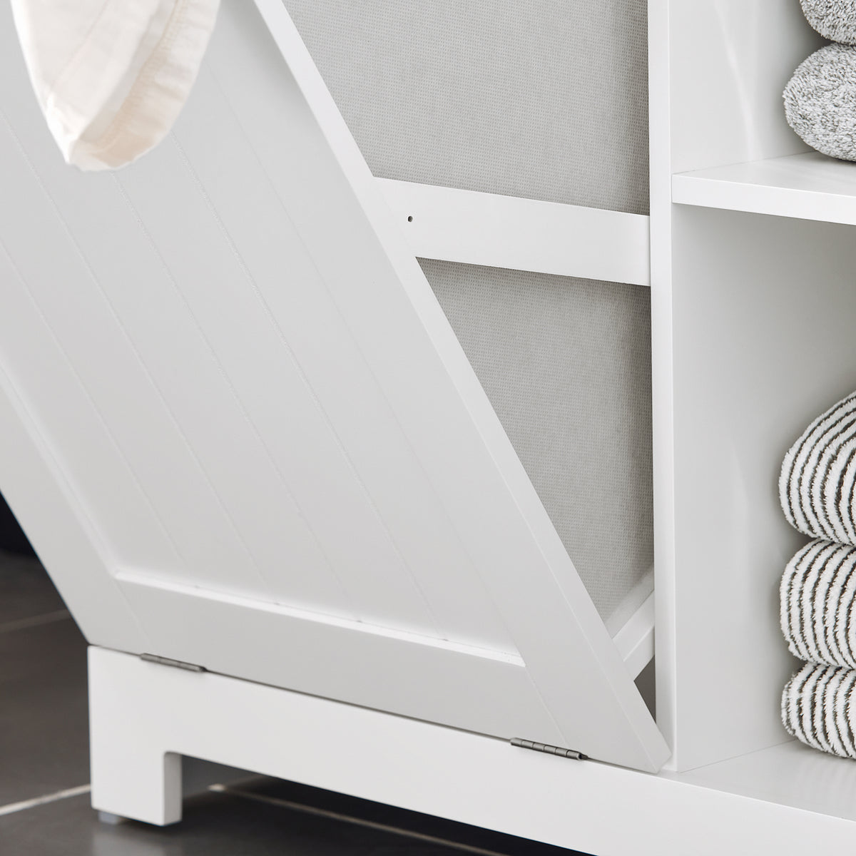 SoBuy BZR105-W, Laundry Cabinet Chest Bathroom Storage Cabinet with Laundry Basket, White