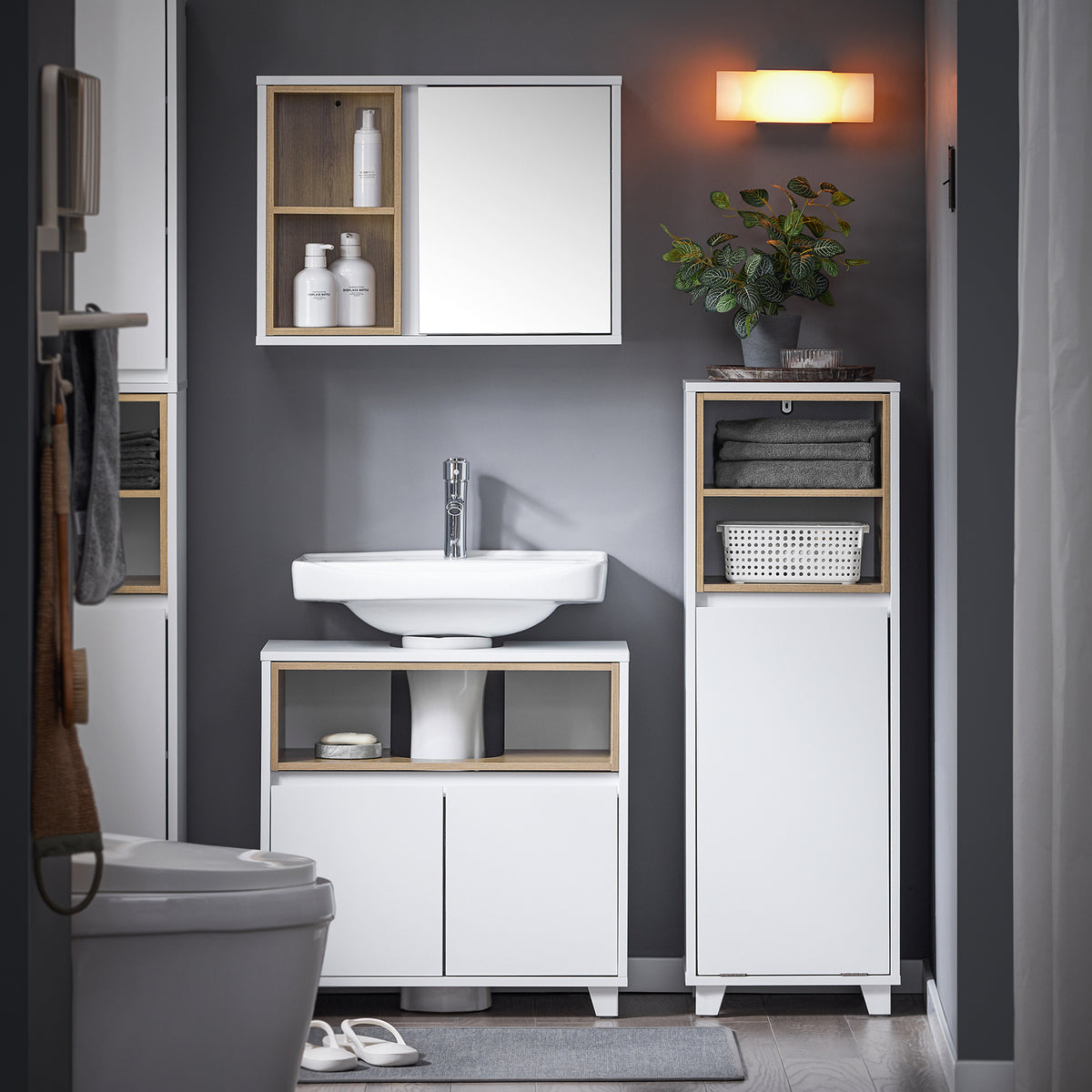 SoBuy BZR146-W, Laundry Cabinet Laundry Chest Bathroom Storage Cabinet with Laundry Basket, White
