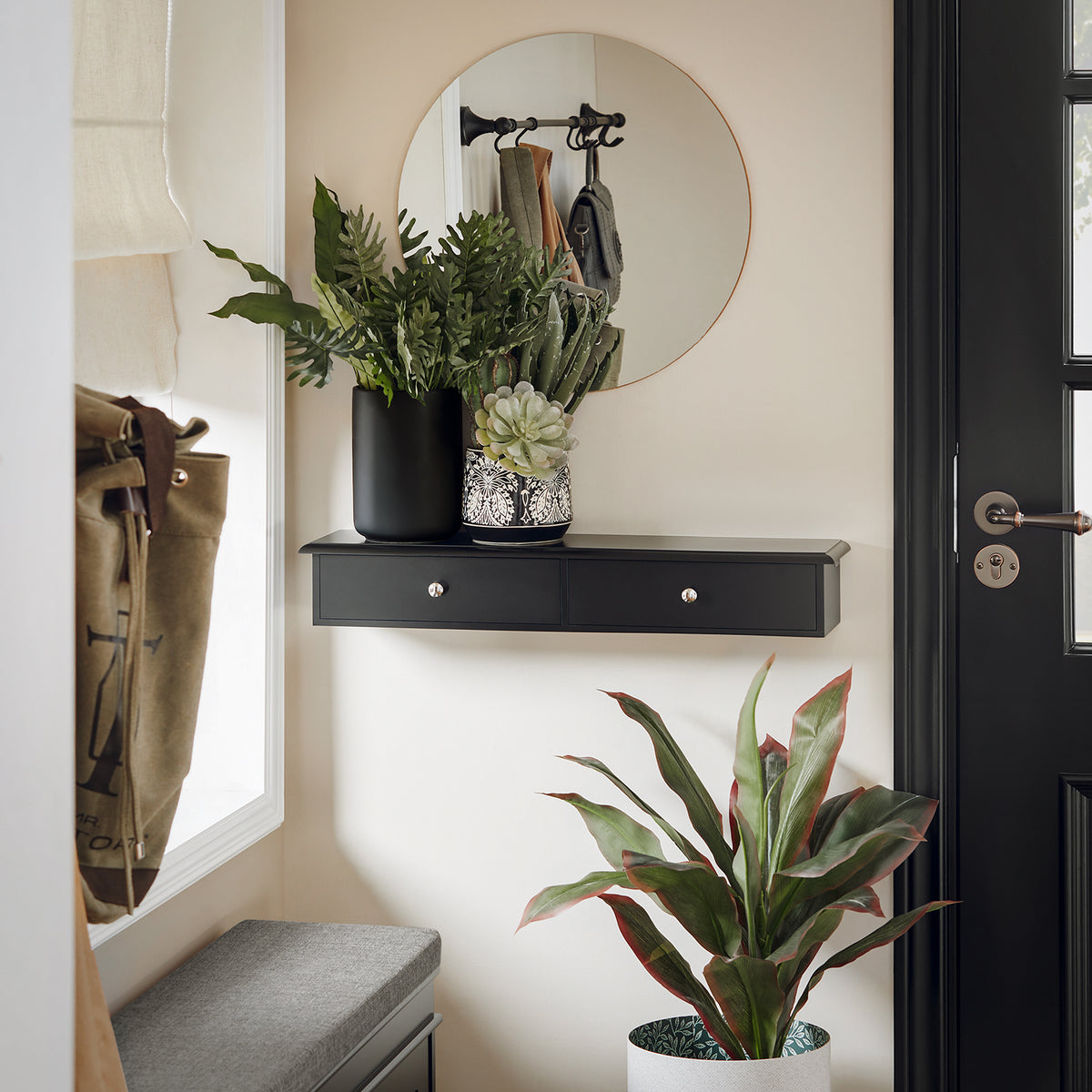 SoBuy FRG43-SCH floating wall shelf with drawers in hallway setting – black lacquer