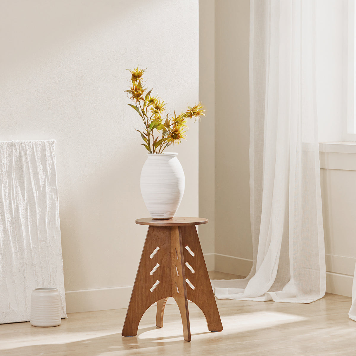 SoBuy HFBT01-K-BR, Round Side Table Coffee Table Sofa Side Table Bedside Table Nightstand in Mortise and Tenon Structure, H48.5 x Φ30.5cm, Brown, Brown
