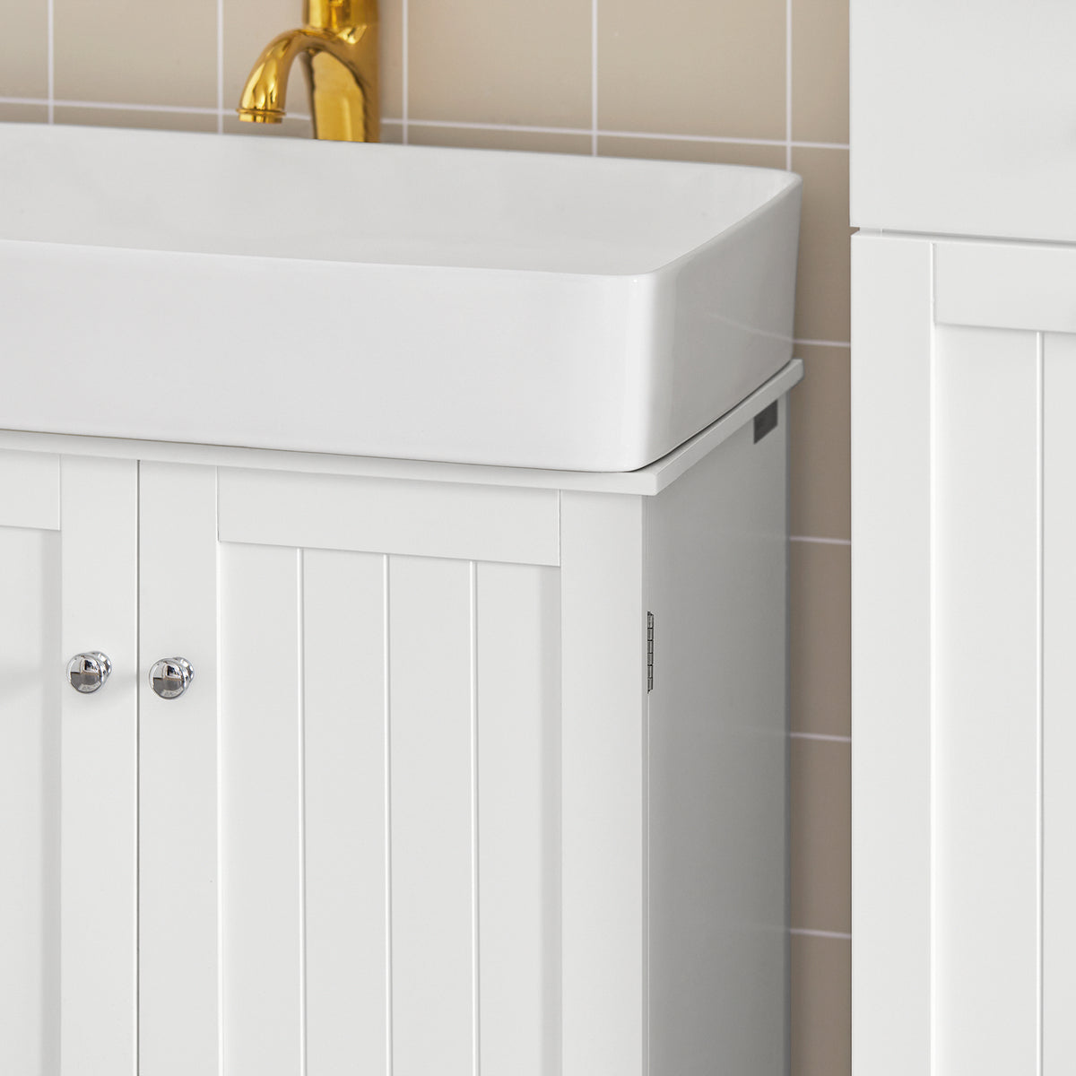 SoBuy BZR18-W, White Under Sink Bathroom Storage Cabinet with Doors, White