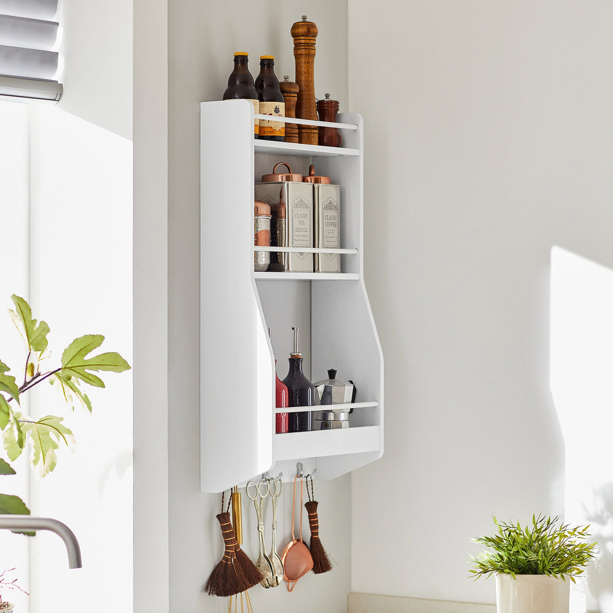 SoBuy KCR12-W, Kitchen Wall Shelf Spice Rack Wall Mounted Shelf Rack with 3 Shelves and 3 Hooks White W38 x D17 x H75cm
