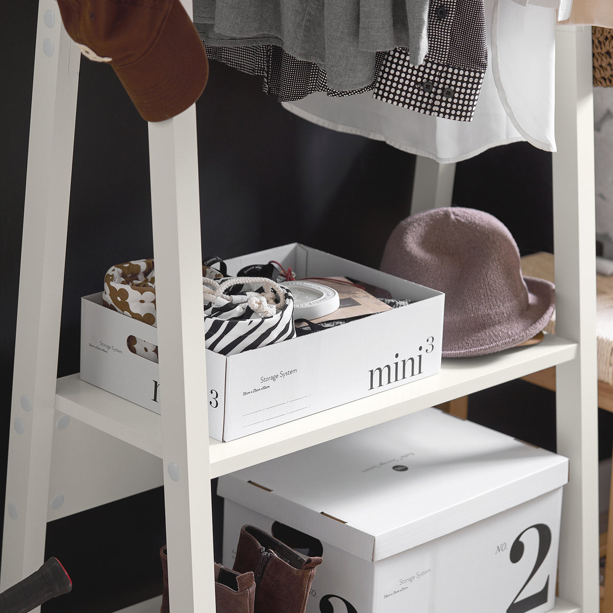 SoBuy FRG59-W Clothes Rail Stand with 2 Storage Shelves, Modern Coat Rack & Hanging Rail, Freestanding Garment Rack, White