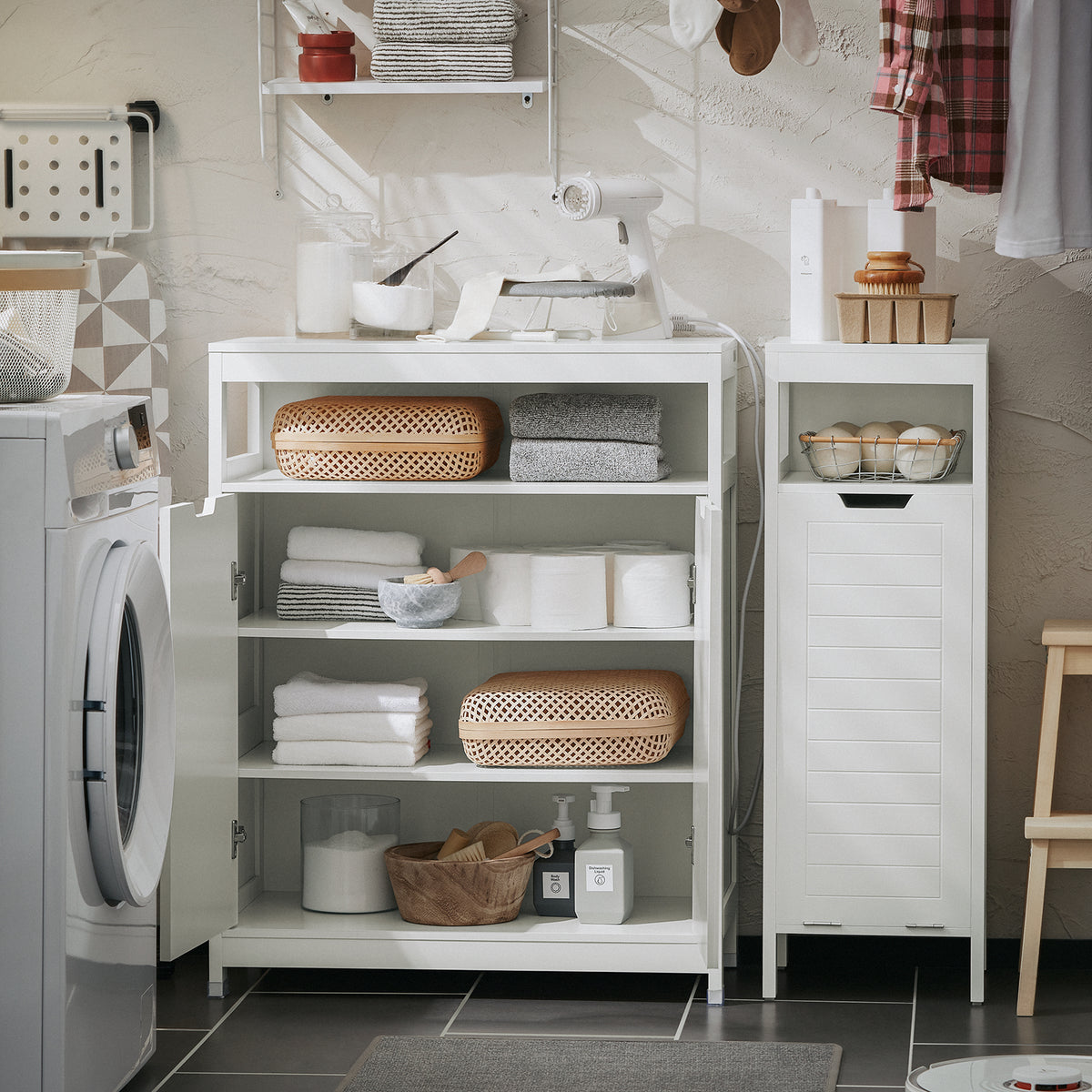 SoBuy BZR121-W, Bathroom Cabinet Bathroom Storage Cabinet Cupboard with 2 Doors, White