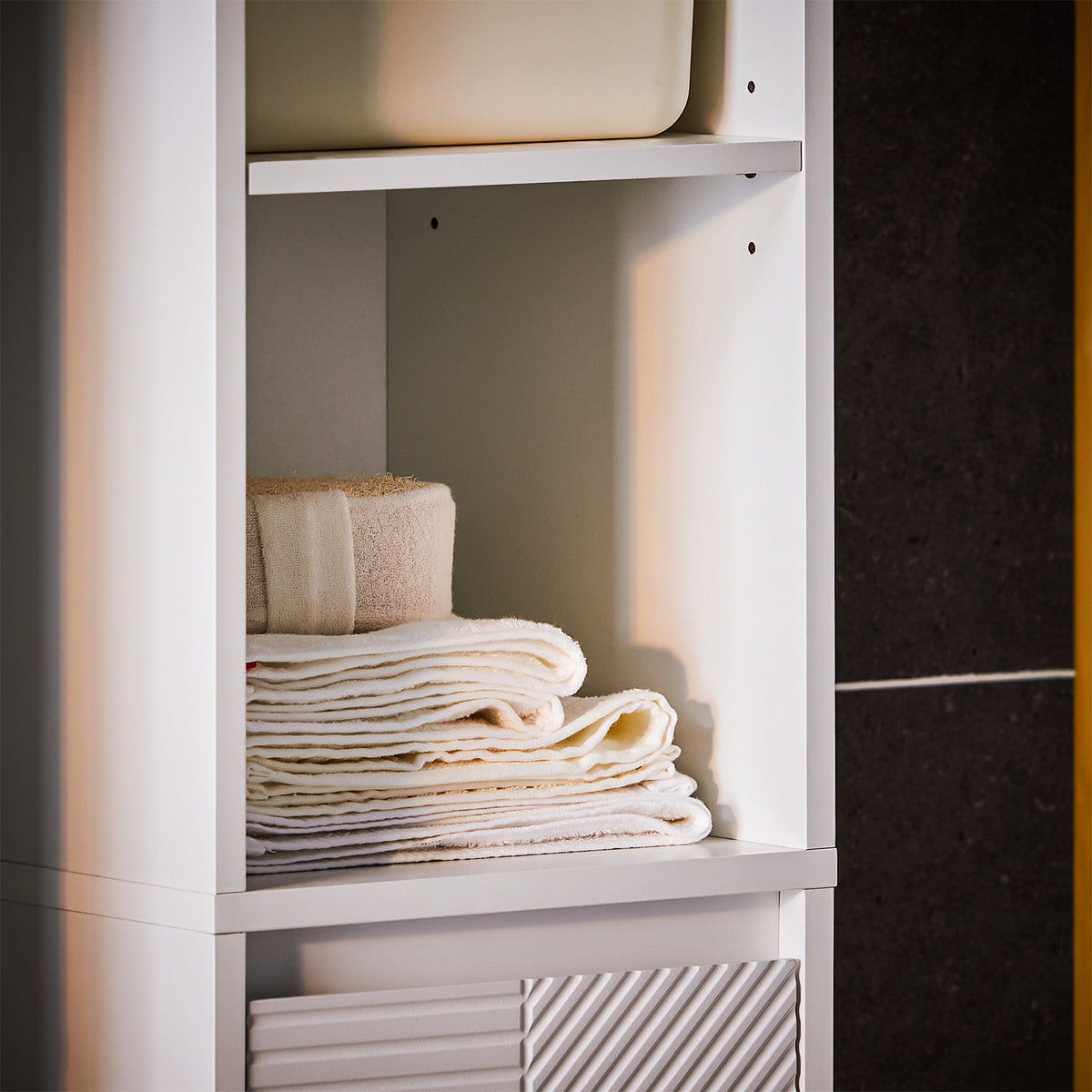 SoBuy BZR158-W, Bathroom Tall Cabinet Cupboard Bathroom Storage Cabinet with Laundry Basket, White