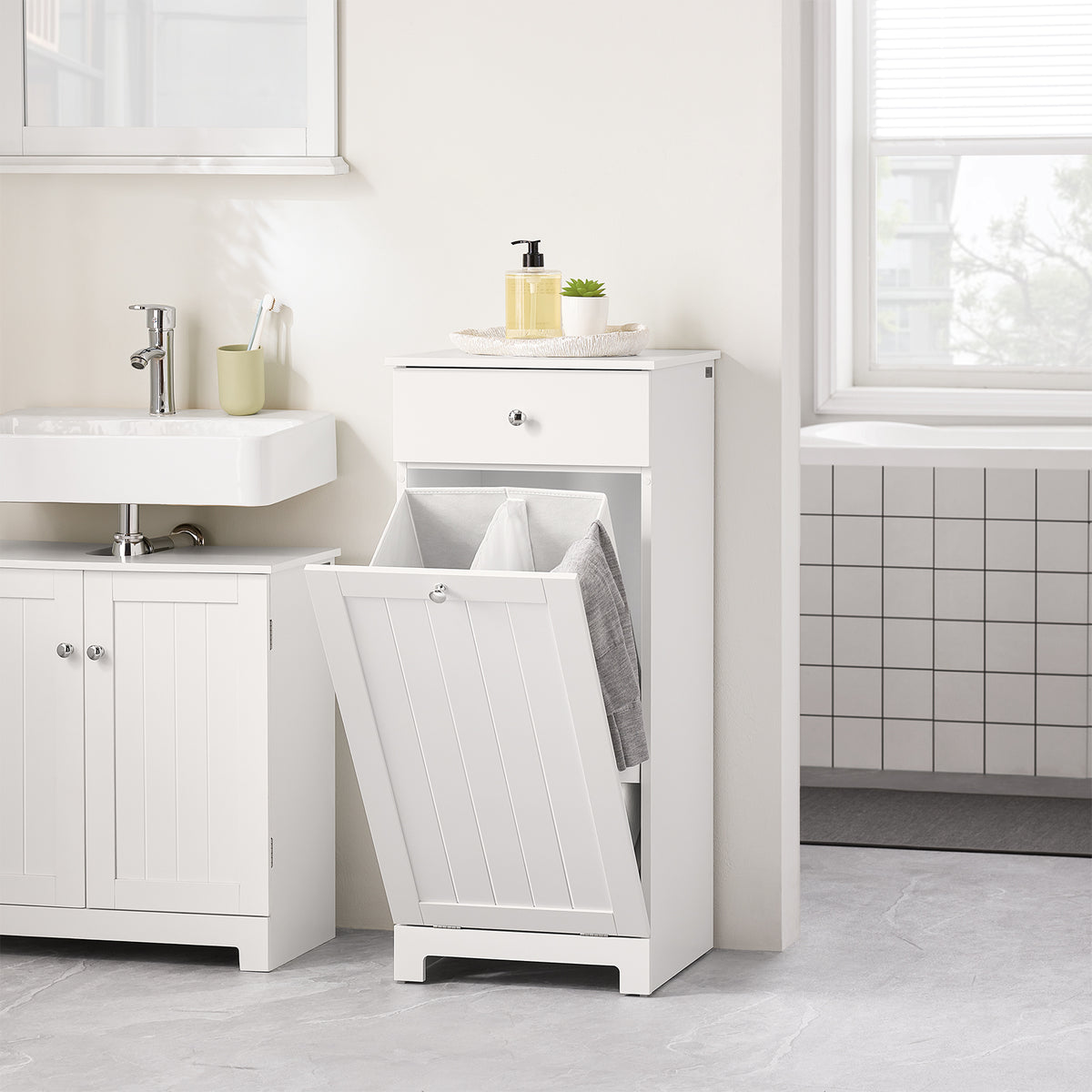 SoBuy BZR21-II-W, Laundry Cabinet Laundry Chest Bathroom Storage Cabinet with Laundry Basket White W40 x D38 x H90cm