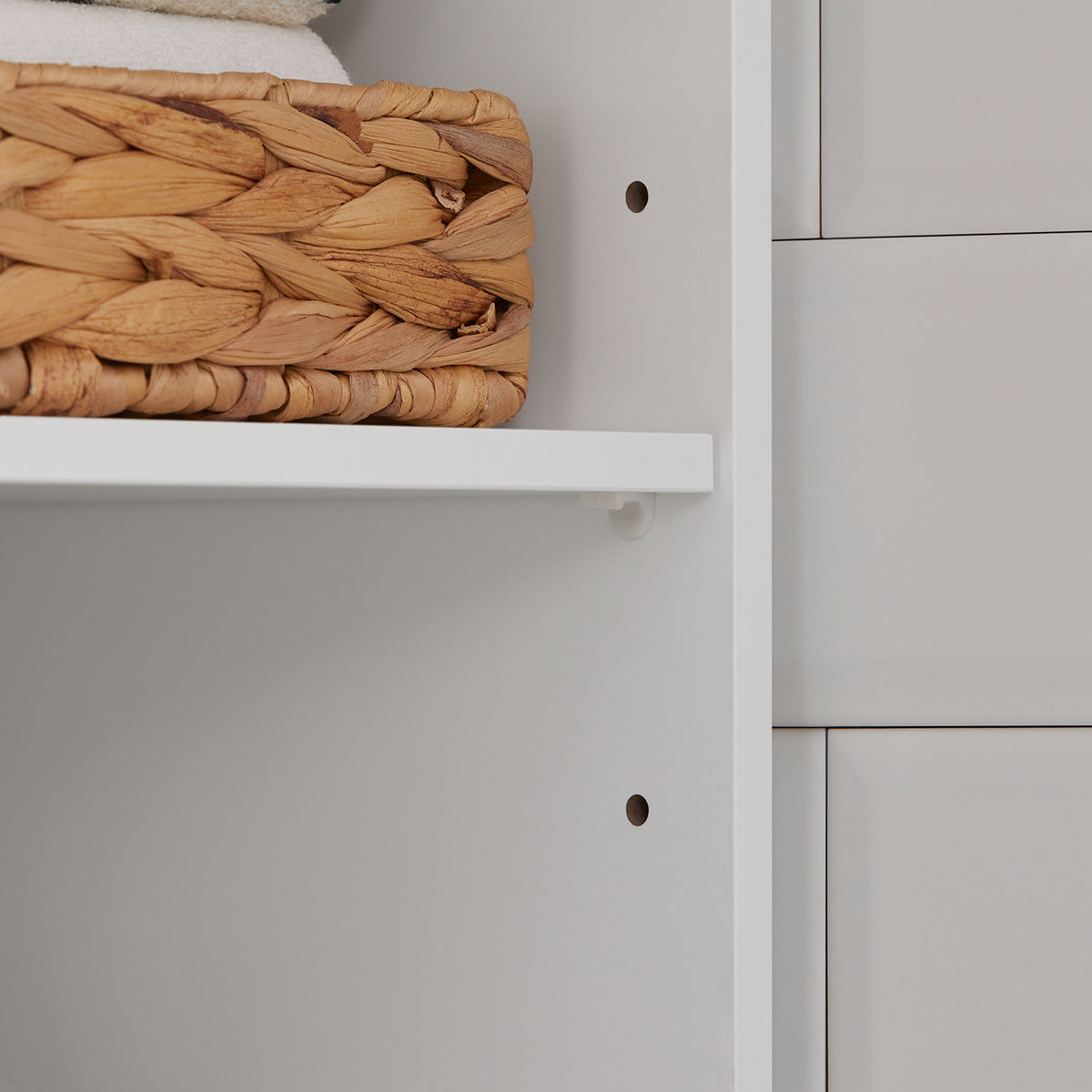 SoBuy BZR43-W, Tall Cabinet Bathroom Cabinet Storage Cabinet with 3 Shelves and 1 Door, White