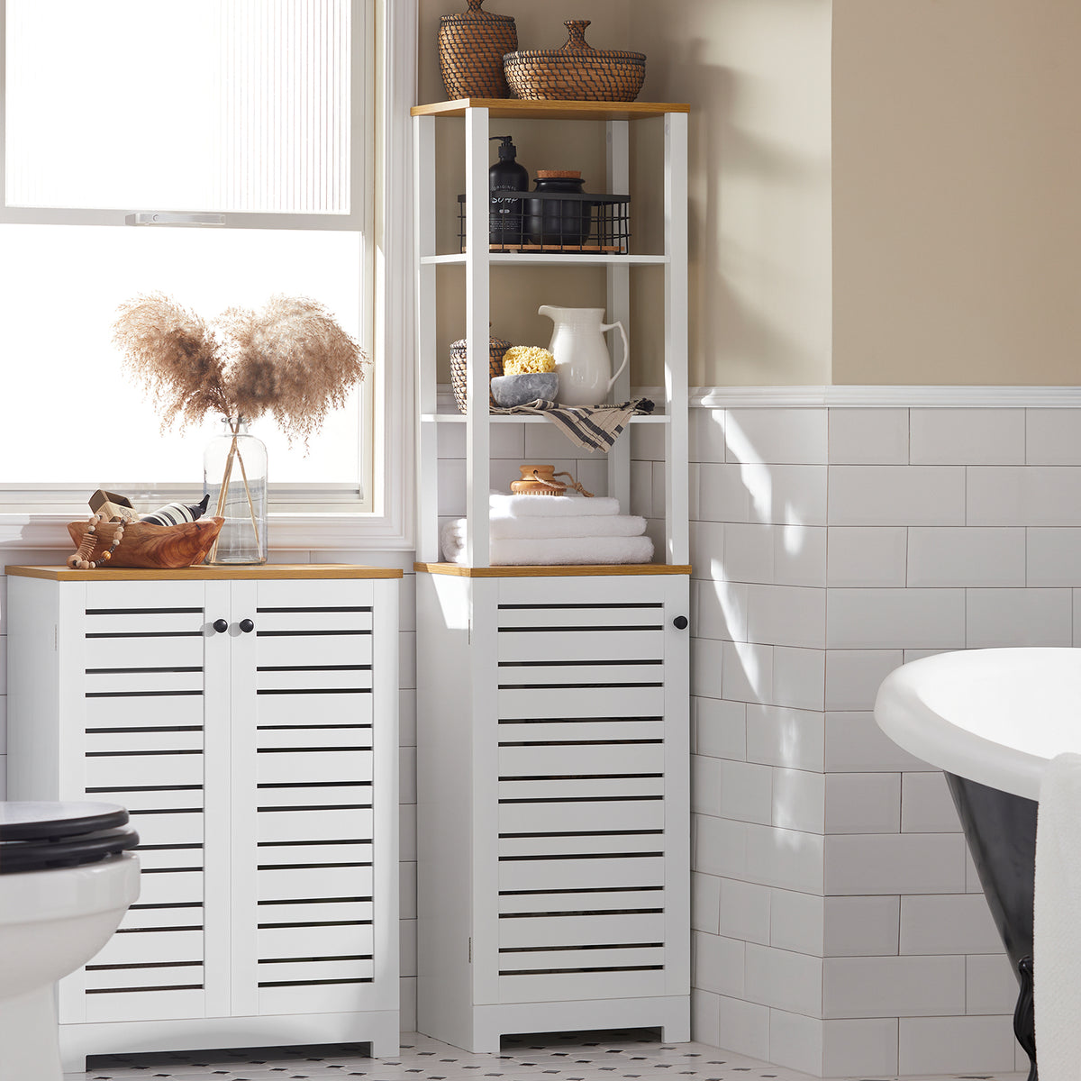 SoBuy BZR43-W, Tall Cabinet Bathroom Cabinet Storage Cabinet with 3 Shelves and 1 Door, White