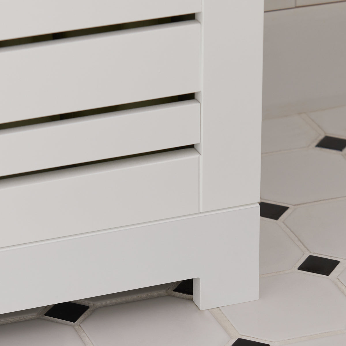 SoBuy BZR44-W,  Tall Cupboard Bathroom Storage Cabinet with 3 Shelves and 2 Doors, White