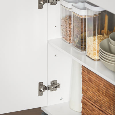 SoBuy FKW117-W door hinge and handle detail close-up – sturdy hardware on white kitchen island on wheels