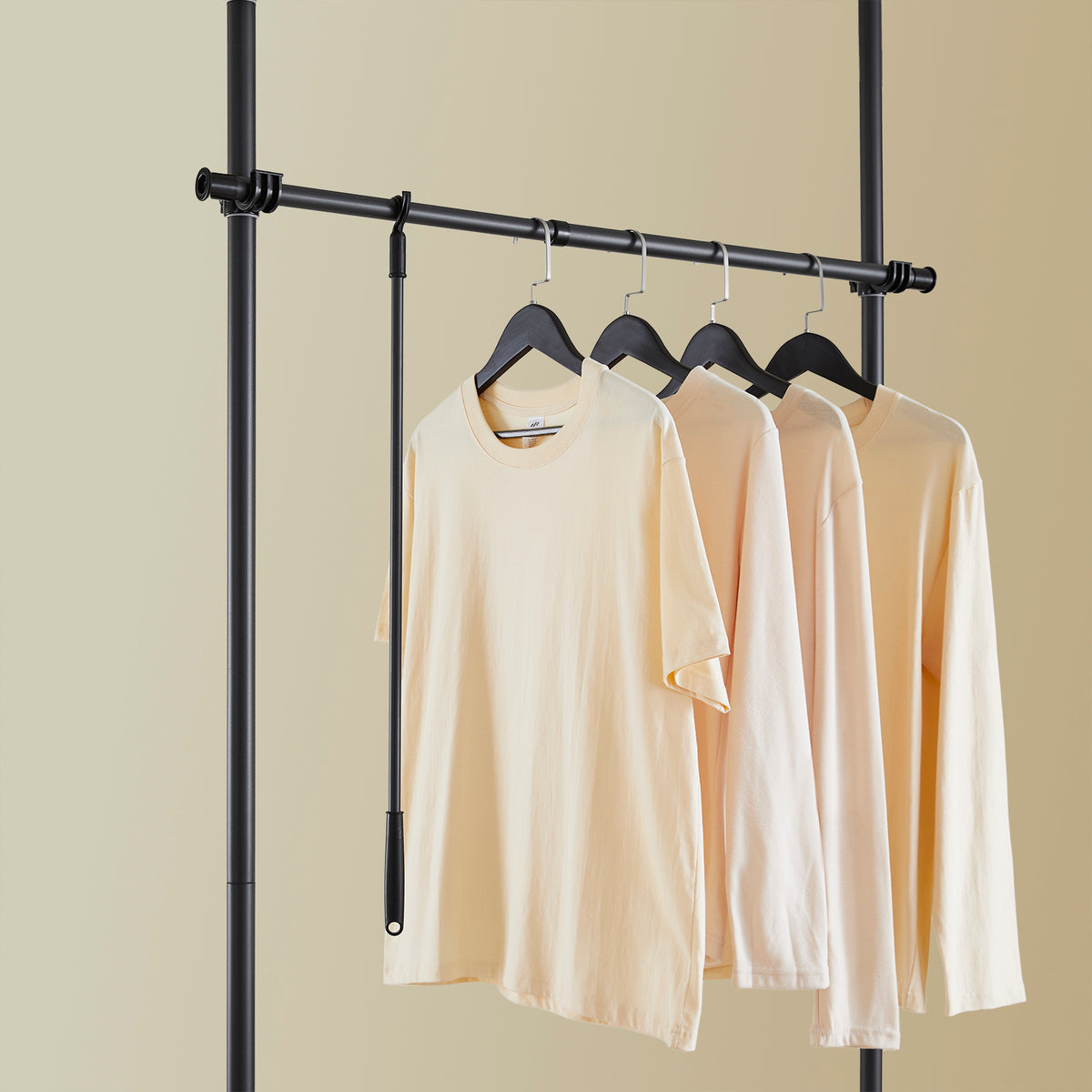 SoBuy FRG109-II-SCH, Telescopic Clothes Rail, Heavy Duty Clothes Rack, Adjustable Open Wardrobe with Hanging Rails for Bedroom, Walk-in Closet Black B(75–126) × H(200–295) cm