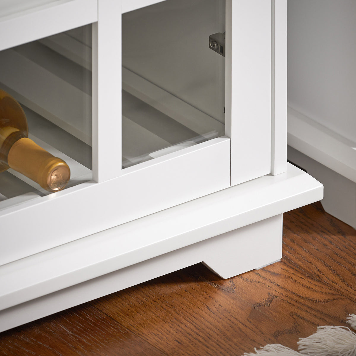 SoBuy FSB77-W glass door compartment detail – 5 storage sections