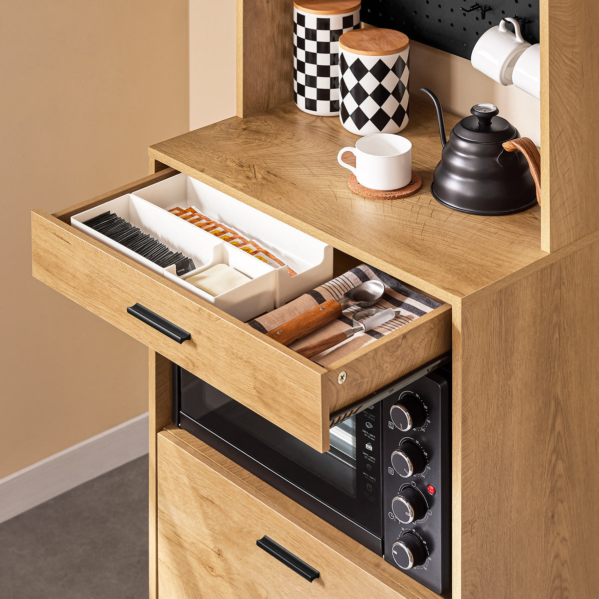 SoBuy FSB98-N dedicated microwave shelf detail – sturdy purpose-built appliance shelf