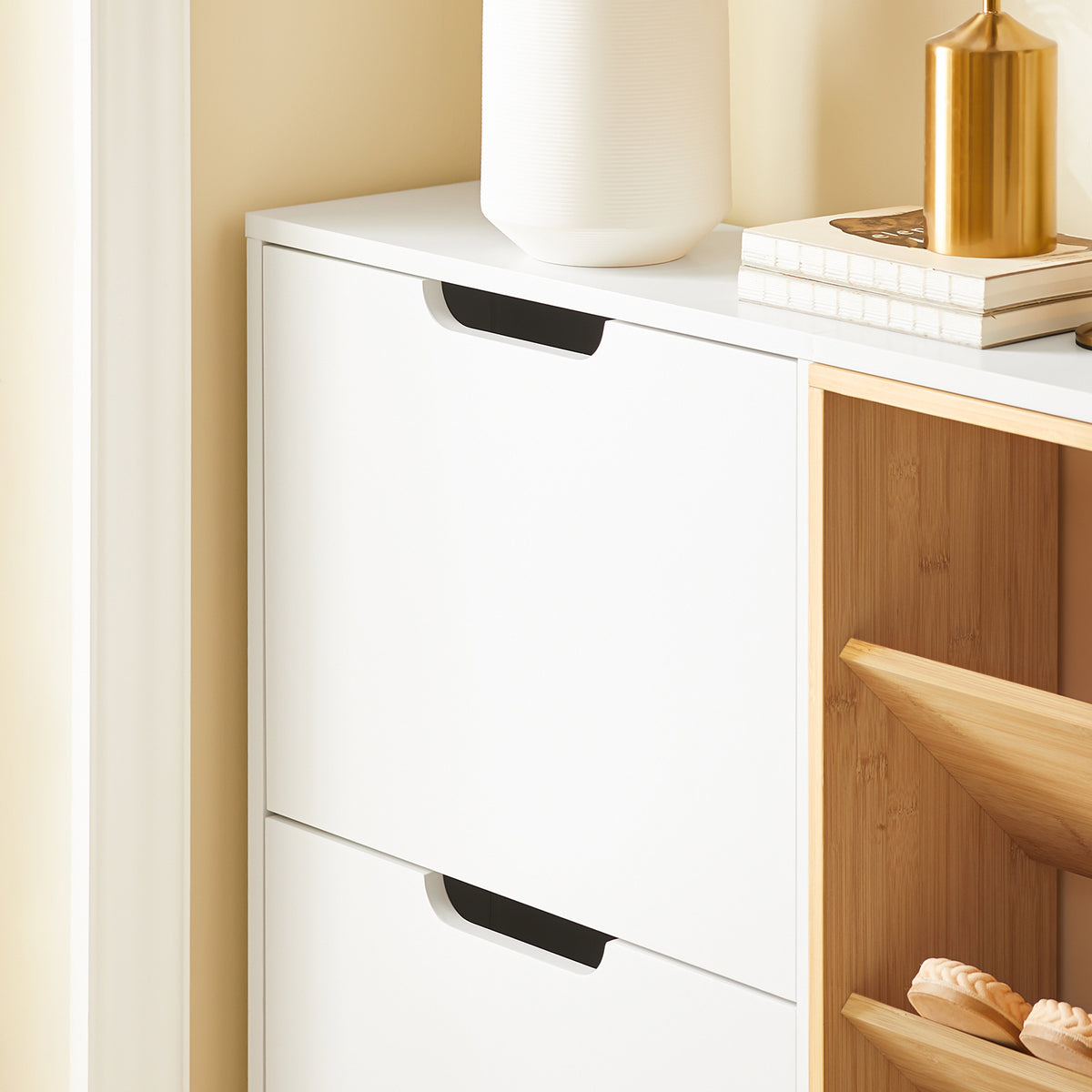 SoBuy FSR183-WN, 4 Flip-drawers 3 Open Shelves Shoe Cabinet Shoe Storage Cupboard, White and Natural