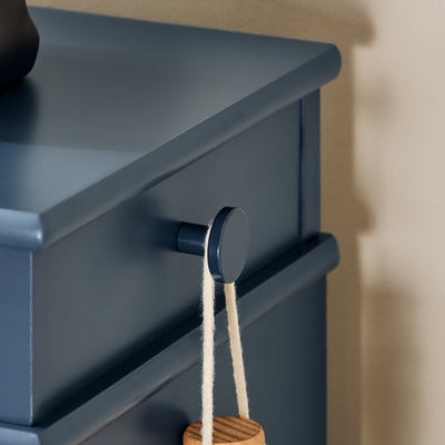 Side hook for umbrella or bag – Keeps your hallway clutter-free and everything within easy reach
