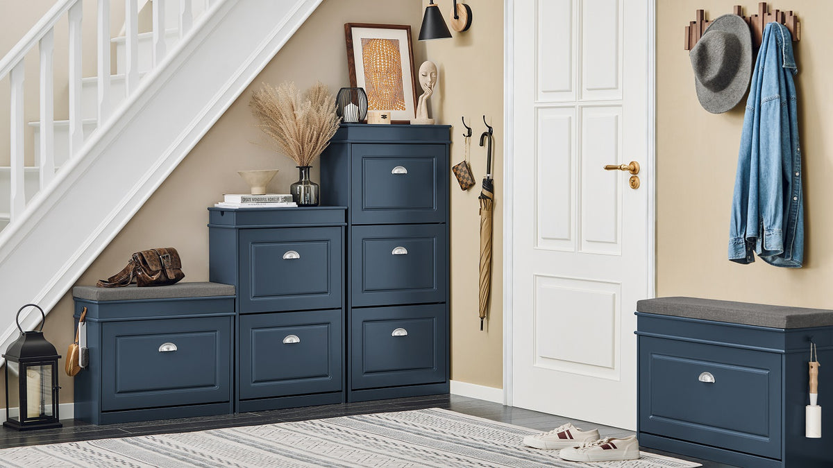 Pairs perfectly with FSR64-B, FSR82-K-B, FSR82-L-B, FSR79-B & FSR94-B for a complete blue hallway set