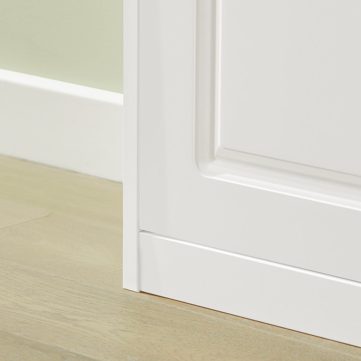 Made from durable MDF wood (FSC Certified), it supports up to 50kg