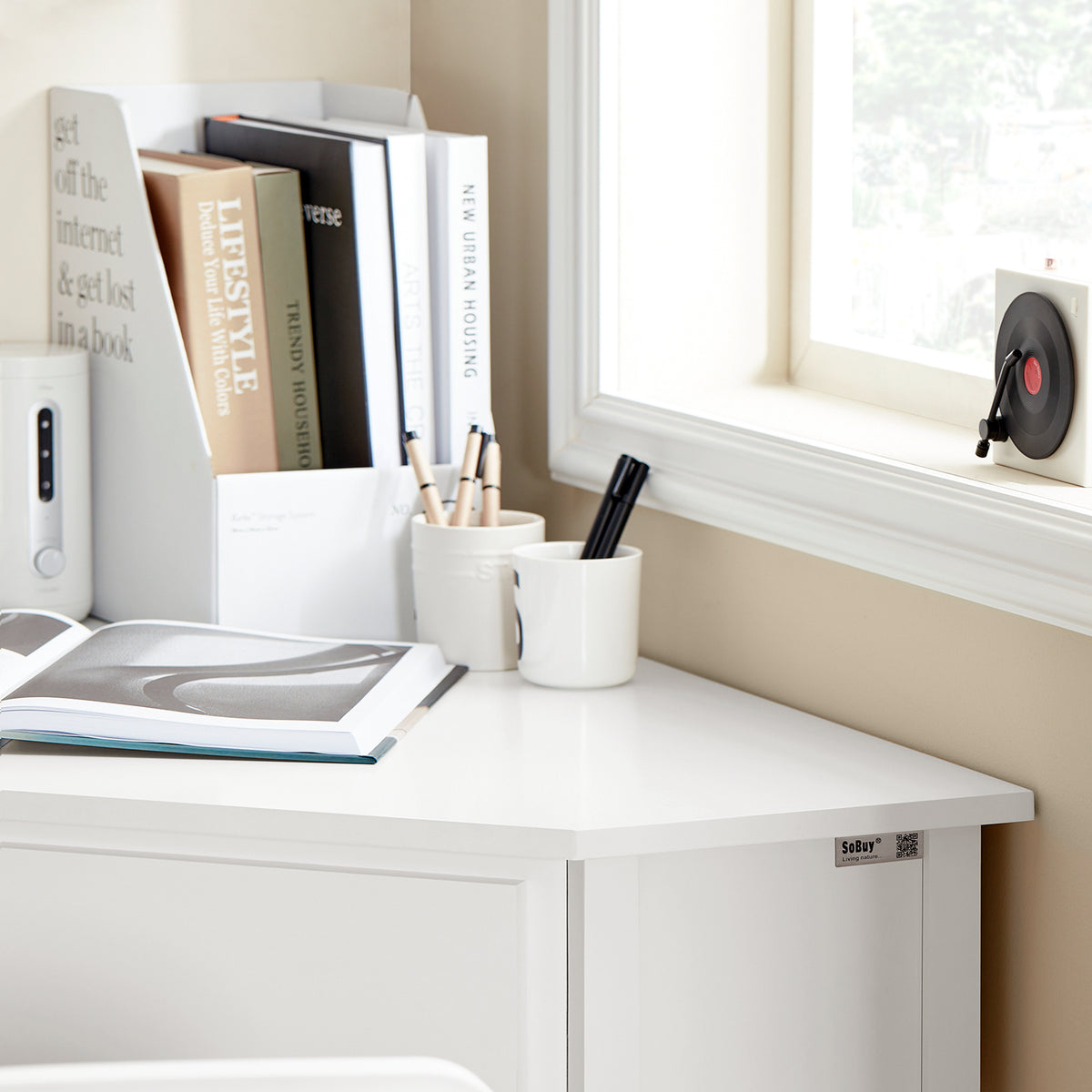 SoBuy FWT31-W, Corner Desk, Triangle Computer Desk, Home Office Desk Workstation, White
