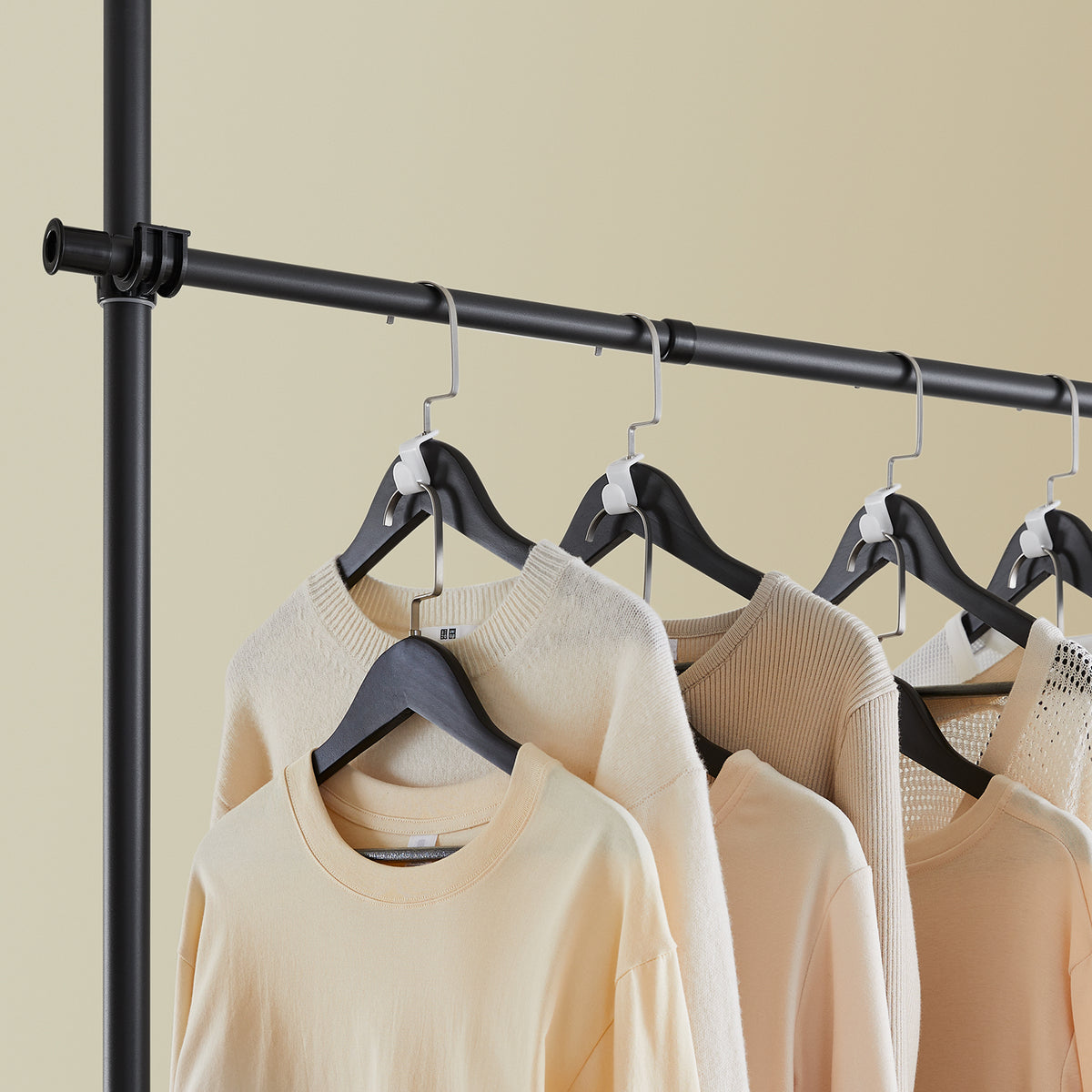 SoBuy KLS03-II-SCH, Telescopic Clothes Rail, Heavy Duty Clothes Rack, Adjustable Open Wardrobe with Hanging Rails for Bedroom, Walk-in Closet Black W (124–226) x H (200–295) cm