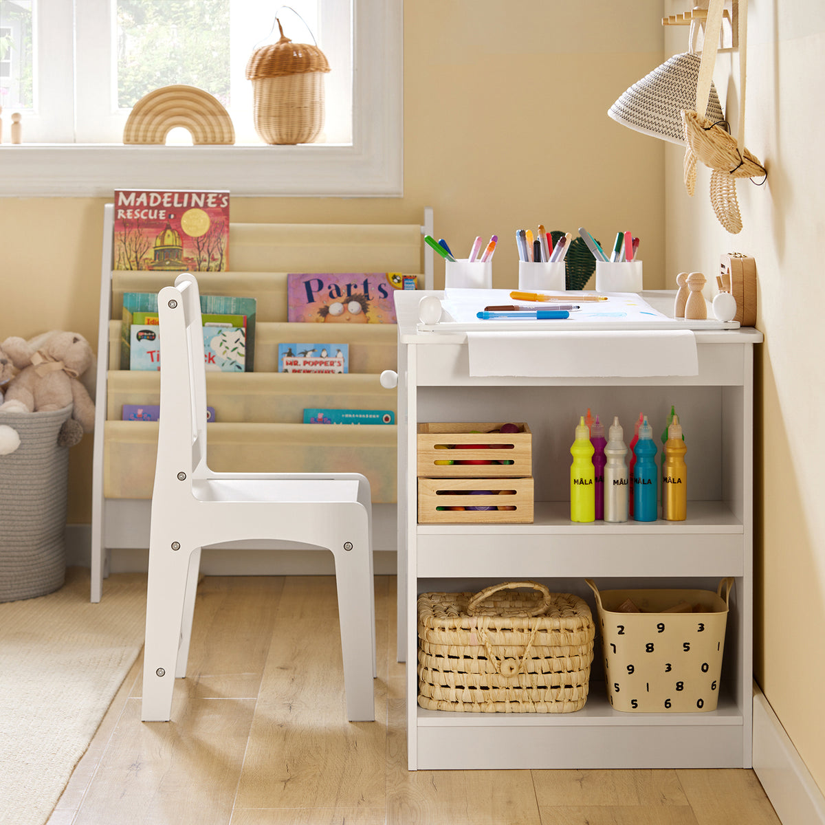 SoBuy KMB60-W, Kids Desk and Chair Set Kids Study Table and Chair Set with 2 Storage Shelves and Paper Roll Holder Children's Desks for Drawing Arts and Crafts White 80x54x66cm