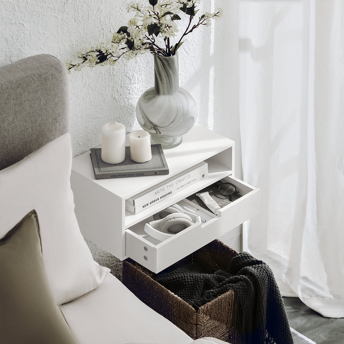 SoBuy NKD03-W, Floating Nightstand Wall-mounted Bedside Table Cabinet Wall Shelf, White