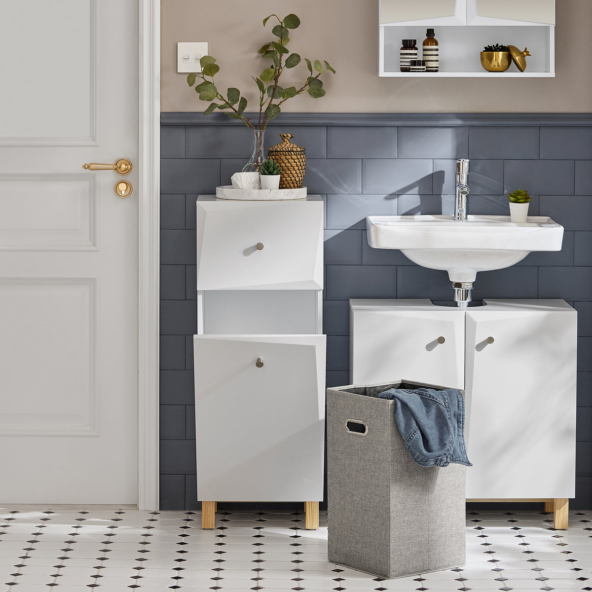 SoBuy BZR93-W, Laundry Cabinet Laundry Chest Bathroom Storage Cabinet, White