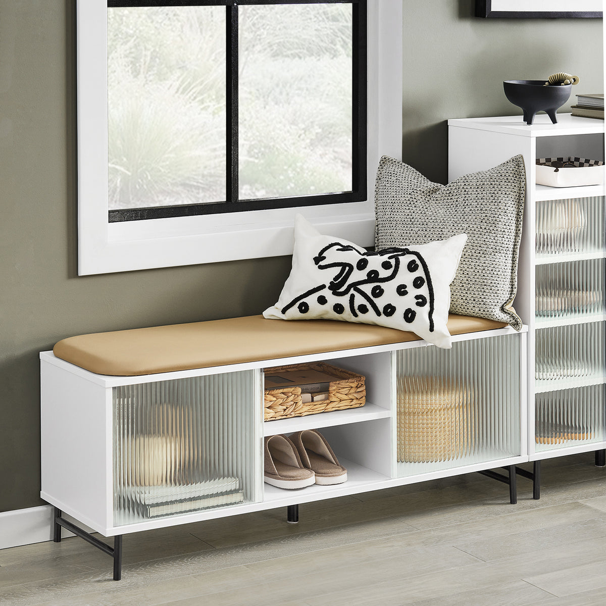 SoBuy FSR115-W, Hallway Storage Bench Shoe Cabinet With Glass Sliding Doors And Seat Cushion, White