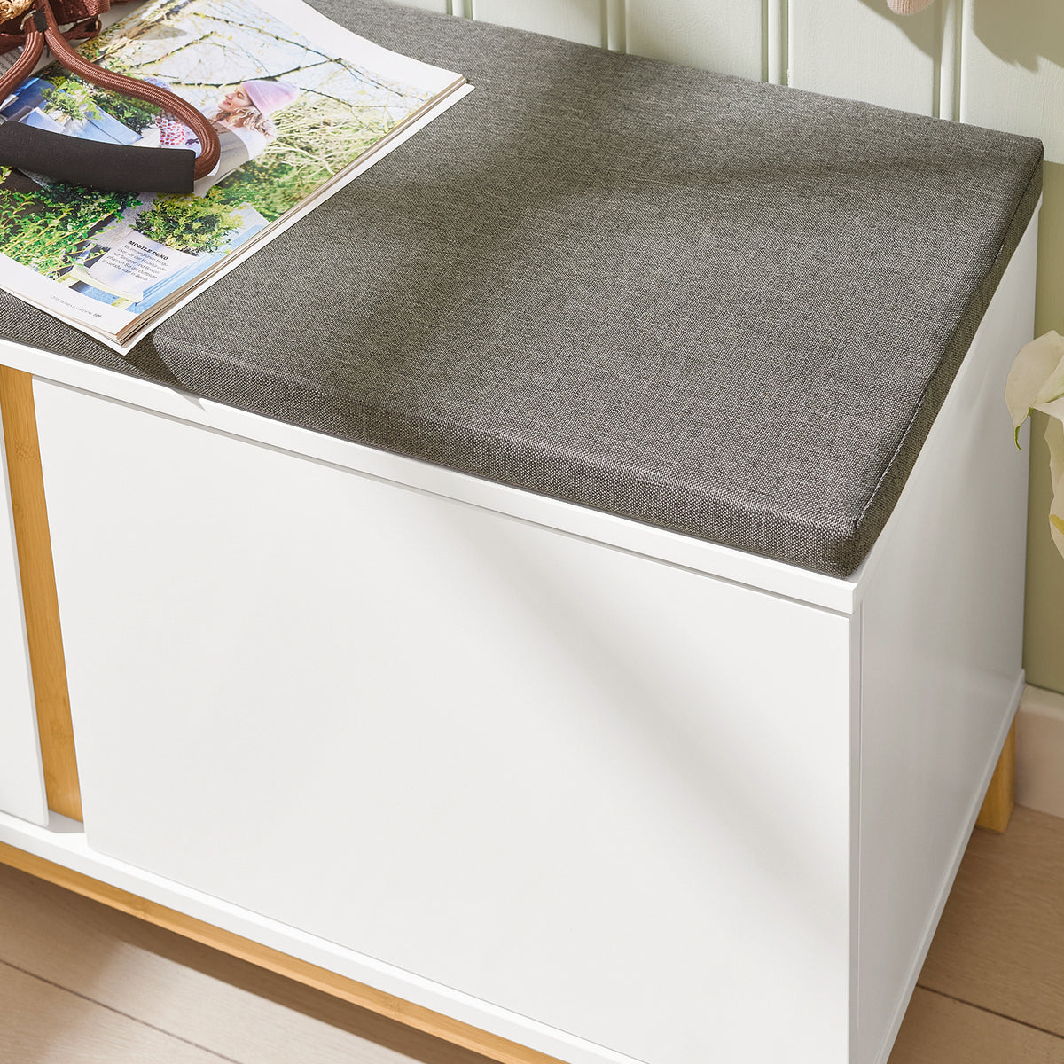 SoBuy FSR117-W Shoe Storage Bench Shoe Rack with Seat Cushion - Large Capacity Cabinet with Adjustable Shelves and 150kg Load - Entryway Hallway Wooden Storage Unit, White W90 x D34 x H47cm