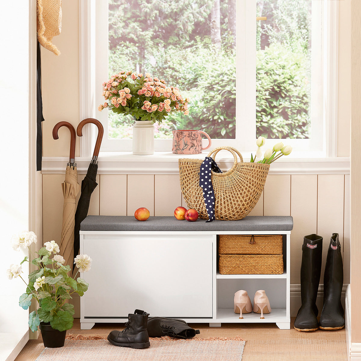 SoBuy FSR119-W, Hallway Shoe Bench Shoe Cabinet with Seat Cushion and Flip-drawer, White